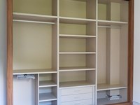 Cómo optimizar el espacio en armarios pequeños