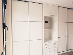 ¿Cuáles son las claves para conseguir un vestidor moderno?