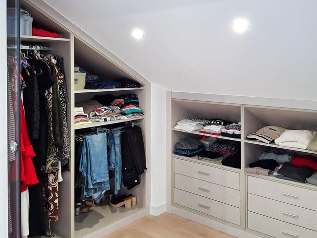 Errores de diseño que arruinan la estética de un vestidor de madera